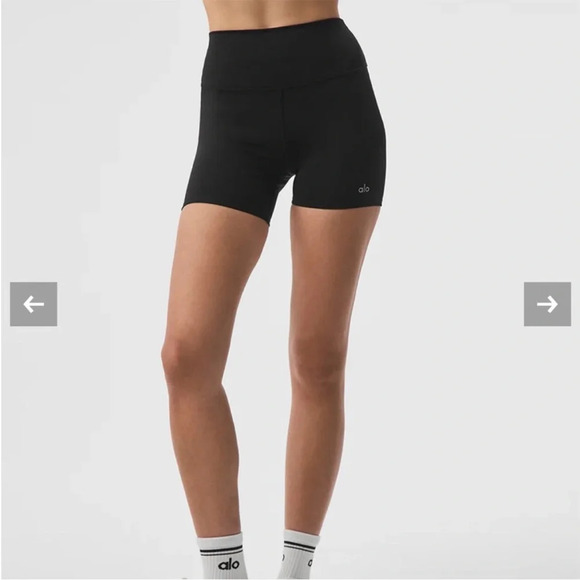 ALO Yoga Pants - Alo Airlift Energy Black Bike Shorts Size XS